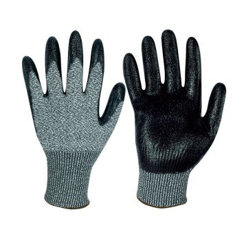 0834 Rękawice antyprz. powl. nitrylem MADISON 10